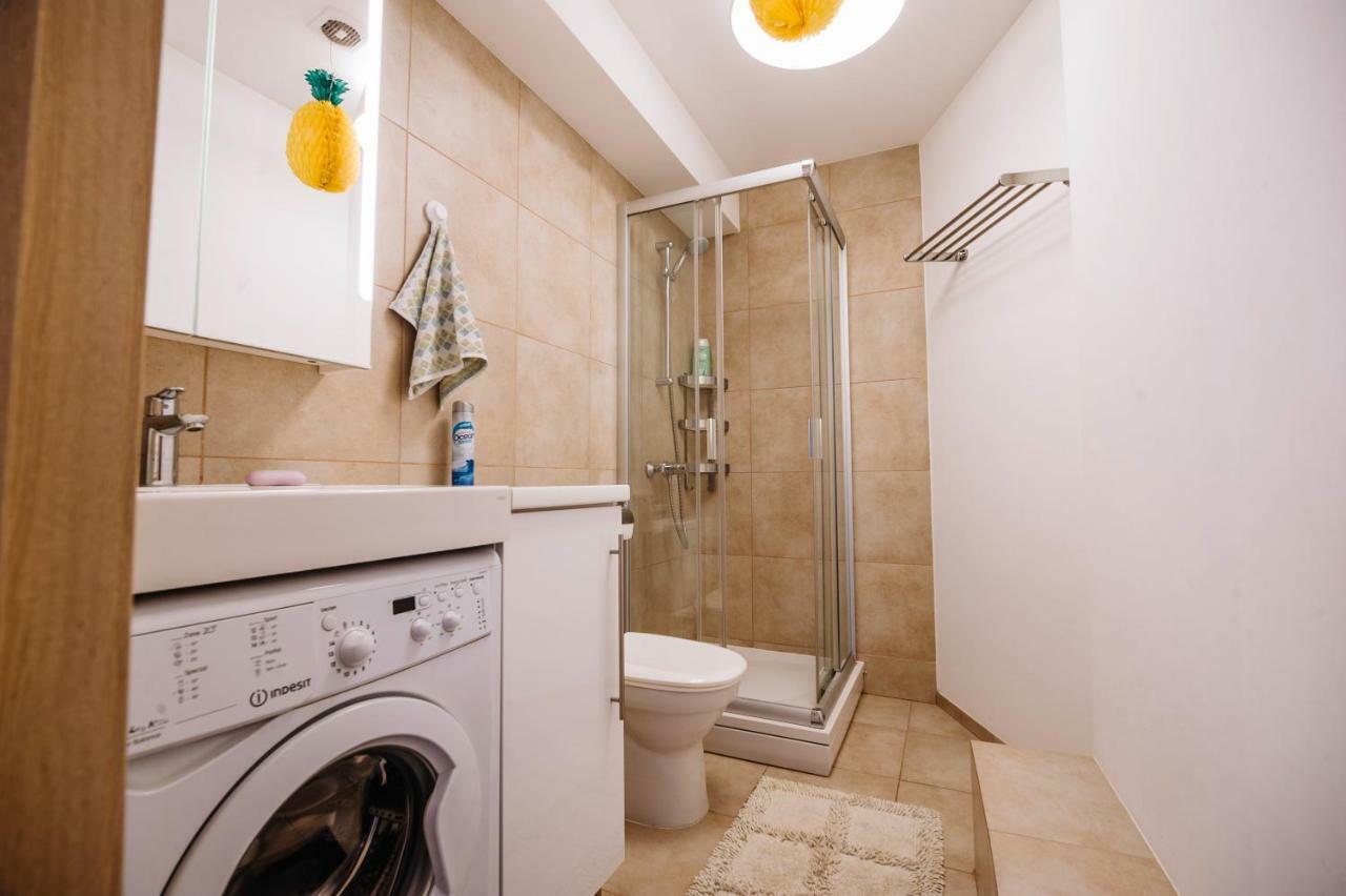 Trendy Top-Floor Stay In Heart Of Riga, Near Bars & Culture Exterior photo